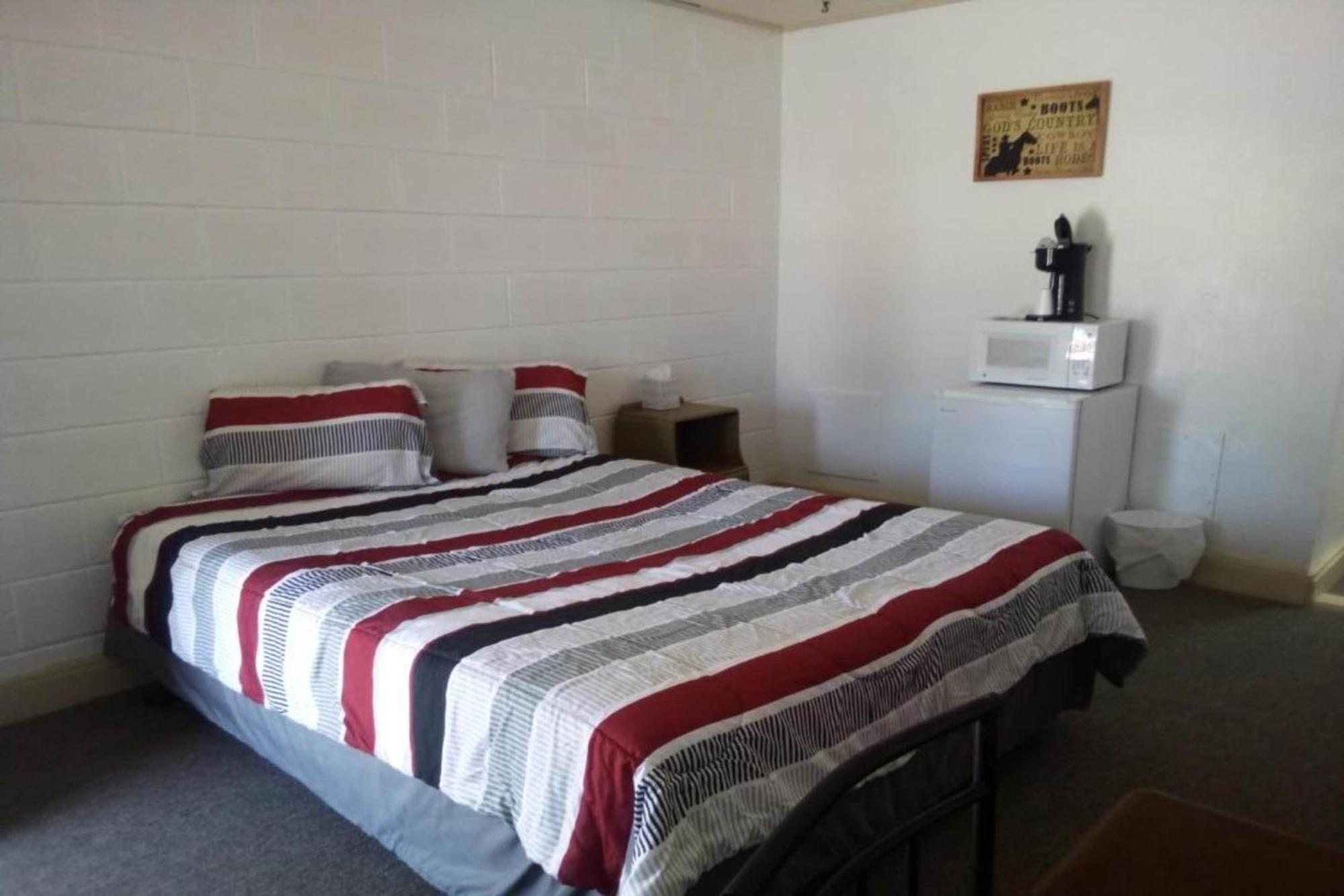 Love Hotels Murdo By Oyo On Interstate 90 エクステリア 写真